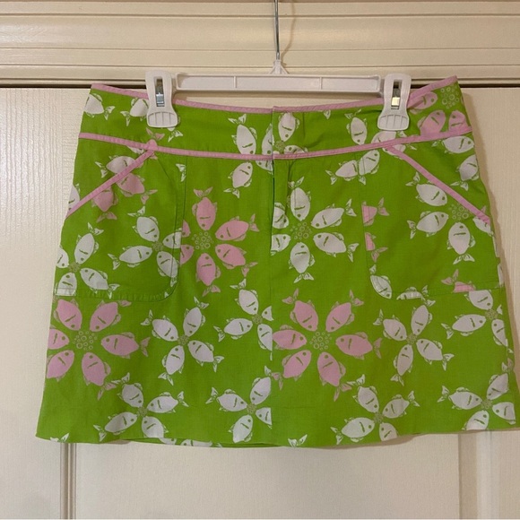 Lilly Pulitzer Green and Pink Fish Print Skort - Picture 1 of 12